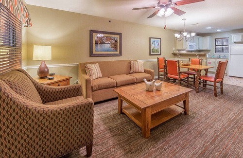 Sheridan Apartment | Family Fun Awaits at ACQUA PARK with Kitchen & Pool