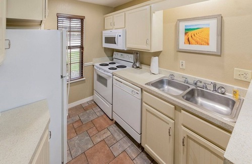 Sheridan Apartment | Family Fun Awaits at ACQUA PARK with Kitchen & Pool