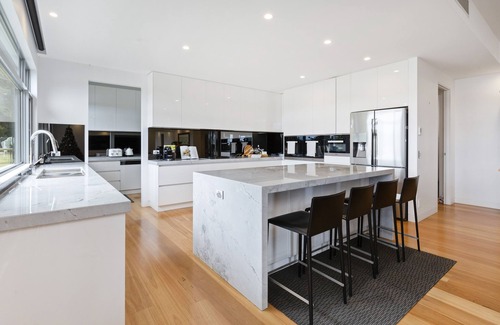 Hastings House | Experience Acreage Farm Stay - Grand House with Ocean Views