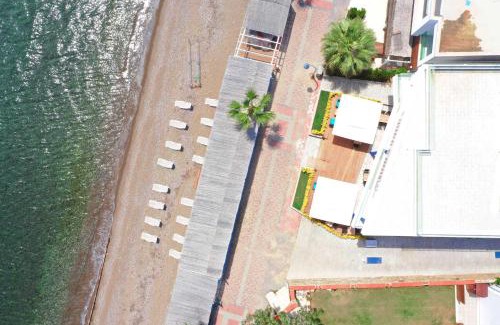 Ortakentyahsi Belediyesi Hotel | Relax at Acropol Of Bodrum Beach Hotel with Private Beach