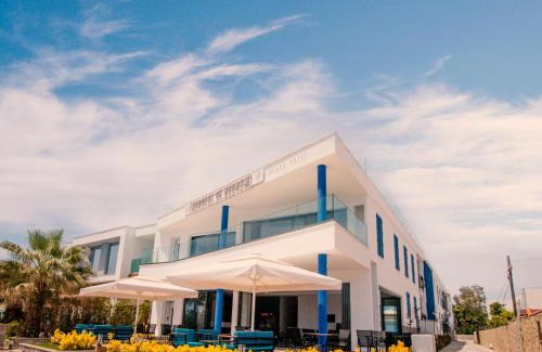 Ortakentyahsi Belediyesi Hotel | Relax at Acropol Of Bodrum Beach Hotel with Private Beach