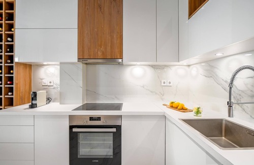 Plaka Apartment | Discover Acropolis Hideaway - Your Peaceful Plaka Escape