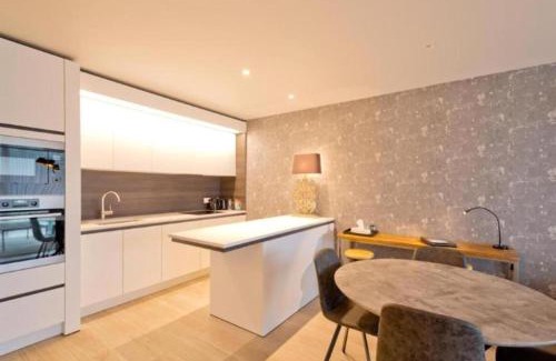 Middelkerke Apartment | Acropolis - 4-Star Apartments with Free Parking & Dining