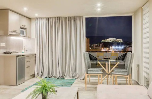 Athens City Centre Apartment | Acropolis Magical View Suite @ Metro Kerameikos