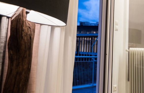 Athens City Centre Apartment | Indulge in Acropolis Panoramic View Apartment with Breakfast