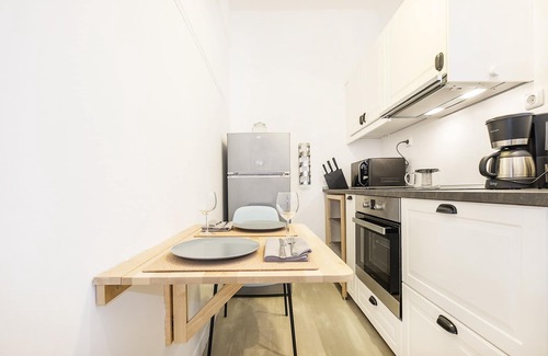 Makrigianni Apartment | Unforgettable Views of Acropolis with Top-Rated Amenities