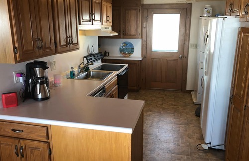 York Beach House | Beachfront Retreat with Ocean View – Sleeps 14 Comfortably