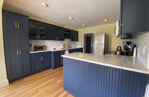 Rye House | Prime Location Across from Jenness Beach with Ocean Views
