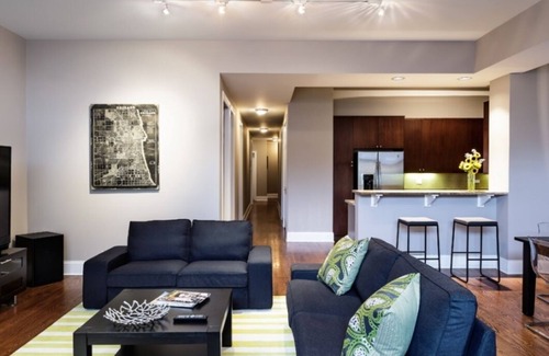 Lakeview Condo | Ideal Stay Near Wrigley Field: 4-Bedroom Gem Awaits!