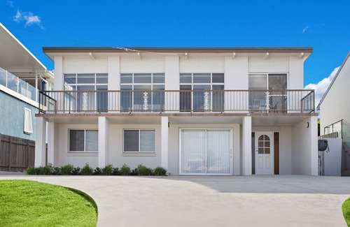 Kiama Downs House | Beachside Retreat with Scenic Views and Family Amenities