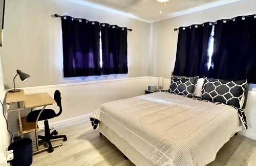Universal City House | Delightful Ocean View Retreat: Your Next Home Awaits!