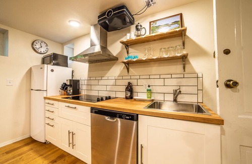 University District Apartment | Modern Apartment Near U of M with Spa & Parking Included