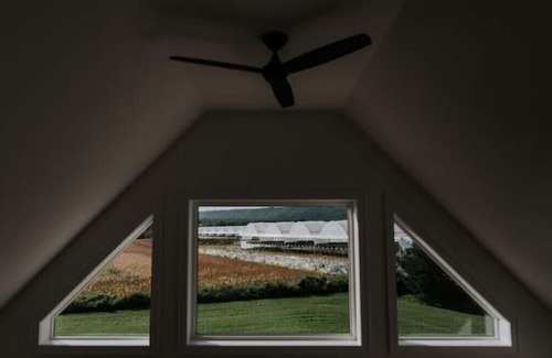 Kings County House | Family-Friendly "Across the Way" 3-Bedroom Country Home