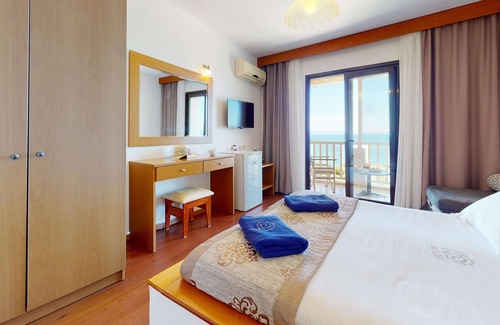 Elia Nikitis Hotel | Relax at Acrotel Elea Beach: 4-Star Family-Friendly Retreat