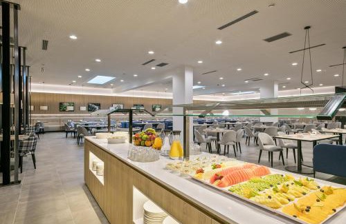 Poblenou Hotel | Experience Acta Voraport: Oceanfront Pool & Family-Friendly