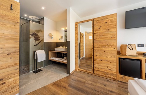 Moena Hotel | Discover Active Alm Hotel: Spa, Pool & Family-Friendly Fun