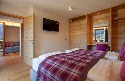 Mezzana Hotel | Inviting Hotel Monte Giner with Oceanfront Spa & Pool