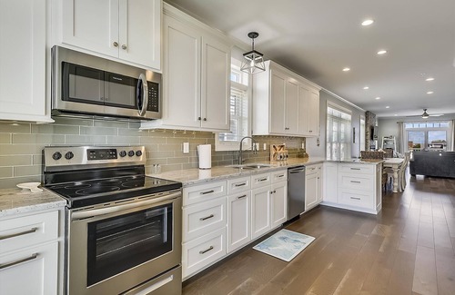 Fenwick Island Condo | Ideal Location with Linens & Daily Activities Included!