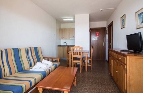 Rincon de Loix Apartment | Pet-Friendly Acuarium II 21-2 with Oceanfront Pool & Spa