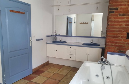 Plaisance-du-Touch House | Delightful Retreat in a Private 5ha Park with Ocean Views