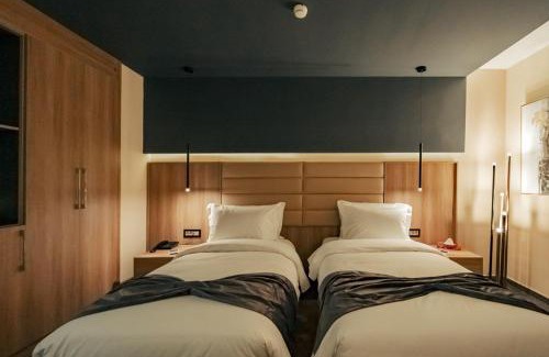 Hydra Hotel | Relax at AD HOTEL HYDRA - 4-Star Oceanfront Escape