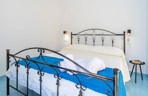 San Lorenzo Apartment | Beautiful Retreat Near Vendicari with Ocean Views