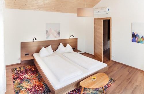 Mautern an der Donau Hotel | Pet-Friendly Retreat at ad vineas Gästehaus Nikolaihof