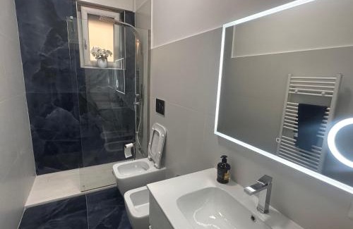 Castellammare di Stabia Apartment | Exceptional Family Getaway at Ada Home with Hot Tub