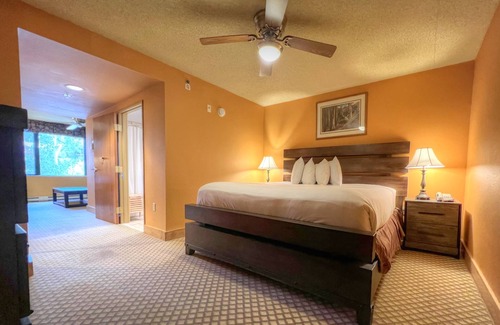 Crested Butte Hotel | Inviting ADA Hotel Suite with Pool, Kitchenette & Hot Tub