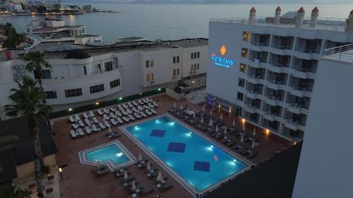 Kadnlar Denizi Mahallesi Hotel | Discover Ada Newday Resort Hotel: Oceanfront Bliss Awaits