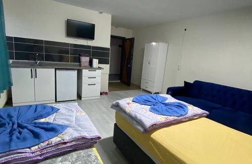 Dulkadiroglu Apartment | Budget-Friendly Stay at Ada Rezıdans with Family Kitchen