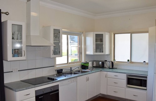 South West Rocks House | Unforgettable Oceanfront Getaway at Adaco's '19 On Sturt'
