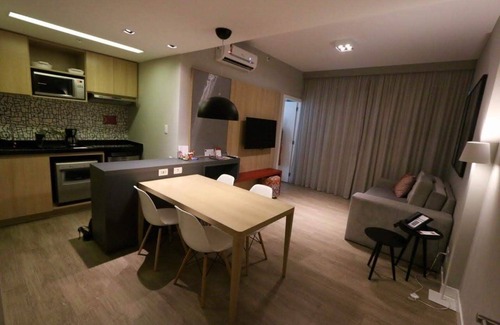 Caminho das Arvores Apartment | Idyllic Stay at Adage Aparthotel 1707 with Ocean Views