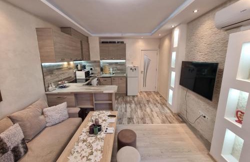 Varna Municipality Apartment | Discover Adam and Eva: Pet-Friendly Ocean View Retreat