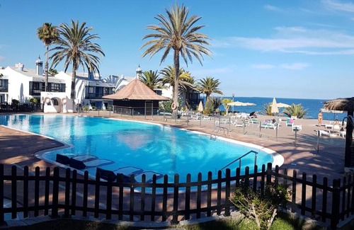 Playa del Aguila House | Oceanfront Retreat at Adam's Place with Pool & Child-Friendly