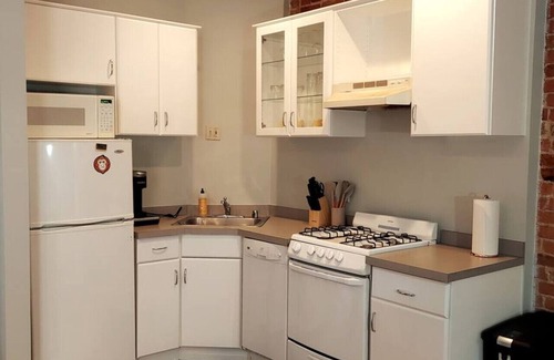 Adams Morgan Bed & Breakfast | Adams Morgan: 1 Bedroom with Breakfast and High Ratings
