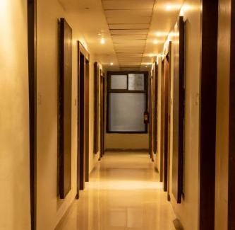 Bhopal Hotel | Budget-Friendly Stay at Adarsh Palace Hotel with Family Amenities