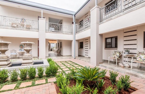 Potchefstroom House | Adato Guesthouse: Family-Friendly Stay with Pool & Breakfast