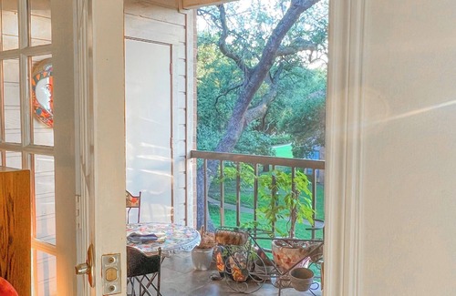 Addison Condo | Cozy Addison 1bd/ba Close to Addison Circle & Amenities