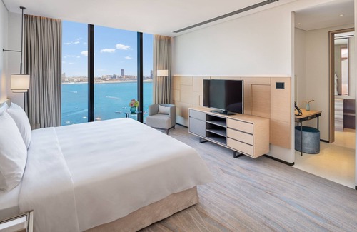 Dubai Marina Hotel | Experience Bliss at Address Beach Resort with Ocean Views
