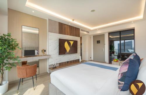 Dubai Marina Apartment | Address Marina - One Bedroom Apartment located 30th Floor with Marina Mall and Sheikh Zaid View and access to all amenities - attached to Dubai Marina Mall