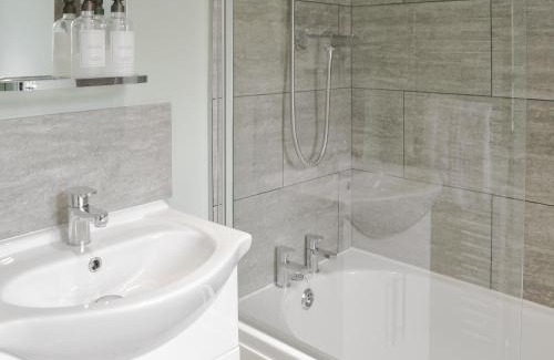 Rothbury House | Pet-Friendly Addycombe Cottage with Excellent Guest Ratings