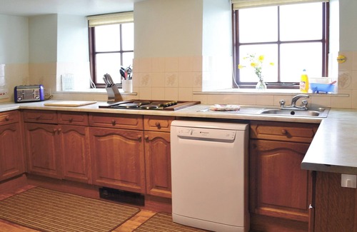 Low Newton Cottage | Family-Friendly 4-Bedroom Stay in Cartmel-Fell, Near Windermere