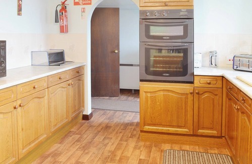Low Newton Cottage | Family-Friendly 4-Bedroom Stay in Cartmel-Fell, Near Windermere