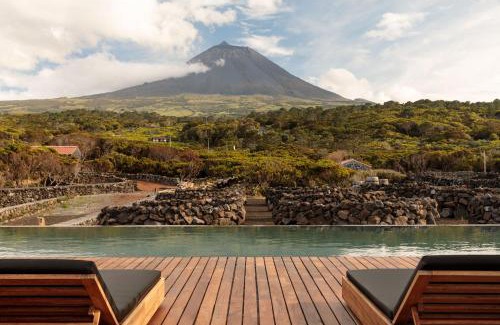 Sao Roque do Pico Villa | Relax at Adega do Fogo: Pool, Hot Tub & Family Friendly