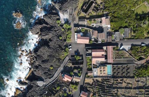 Sao Roque do Pico Villa | Relax at Adega do Fogo: Pool, Hot Tub & Family Friendly