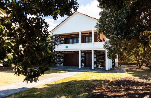Sao Roque do Pico House | Family-Friendly Stay at Adega do Pereirinha Hotel