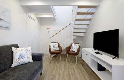 Lajes do Pico House | Family-Friendly Getaway at Adega do Portinho Velho
