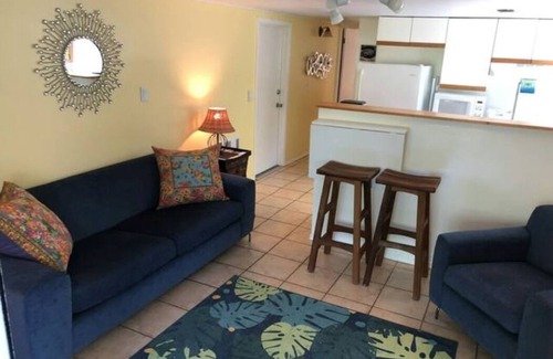 Bowen Island Apartment | Guest Rated 10/10: Adeles Bed and Breakfast - Snug Cove