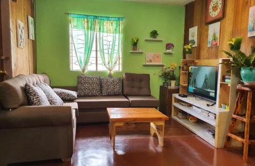 Baguio Apartment | Adelle's Transient: Cozy 3-Bedroom Homestay with Breakfast
